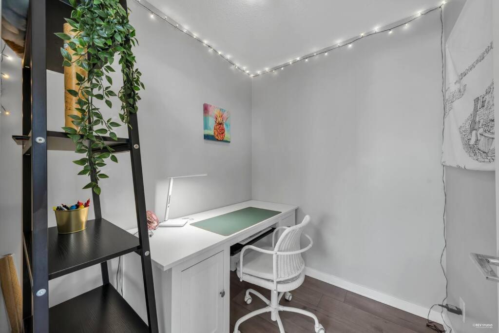 Spacious Dt 2-Bdr High-Rise With View, Pool, Gym Vancouver Exteriér fotografie